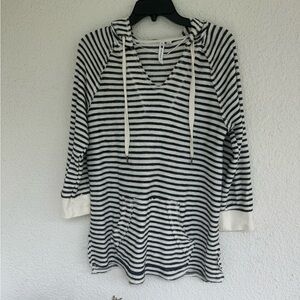 Cable & Gauge Pullover hoodie